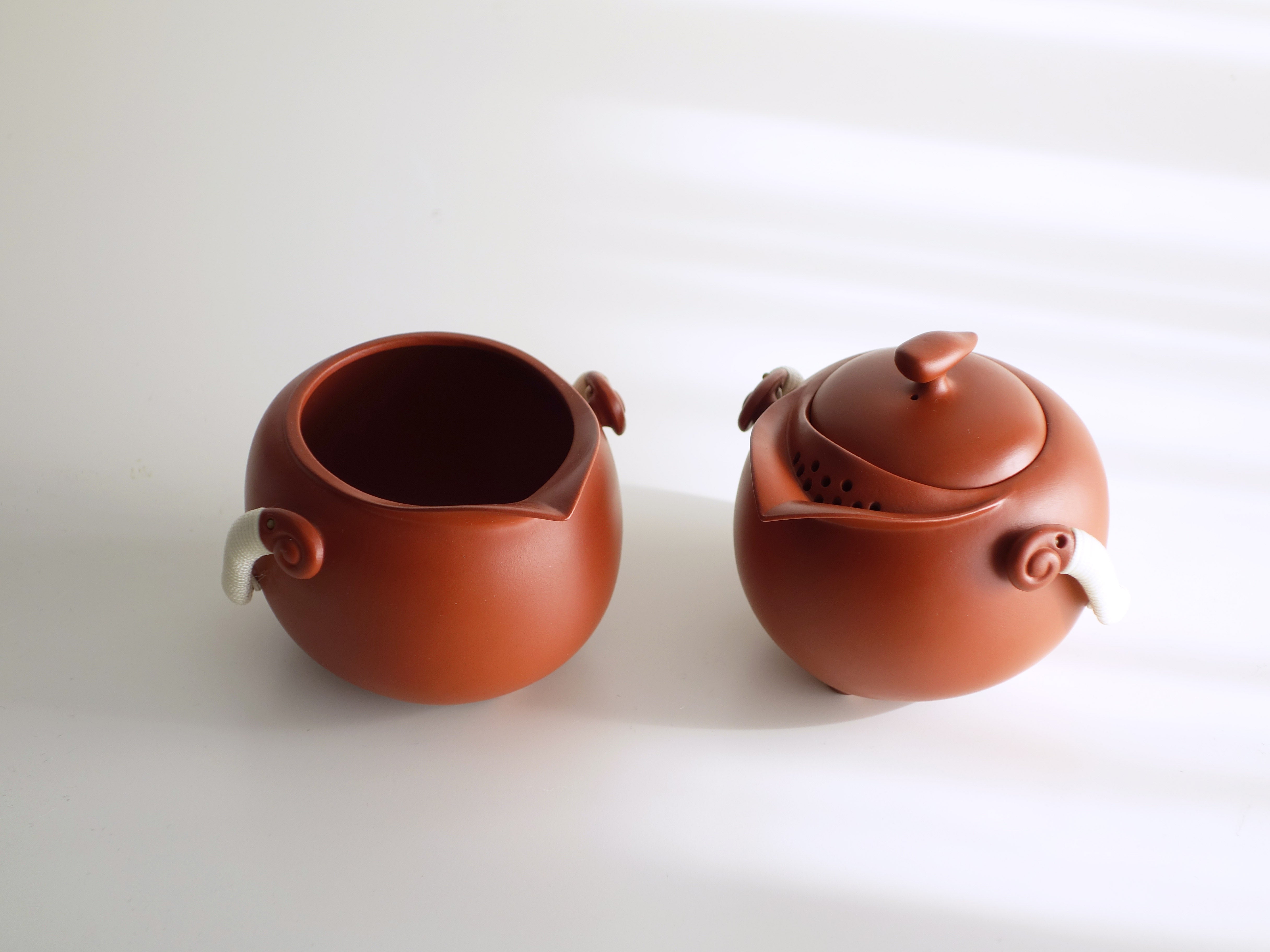 Philosophy Two Crimson Teaware set